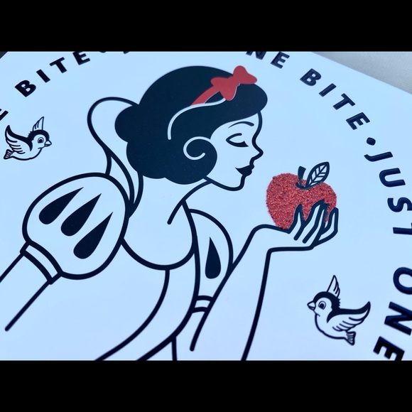 Snow White🍎Makeup Bundle - Picture 8 of 13
